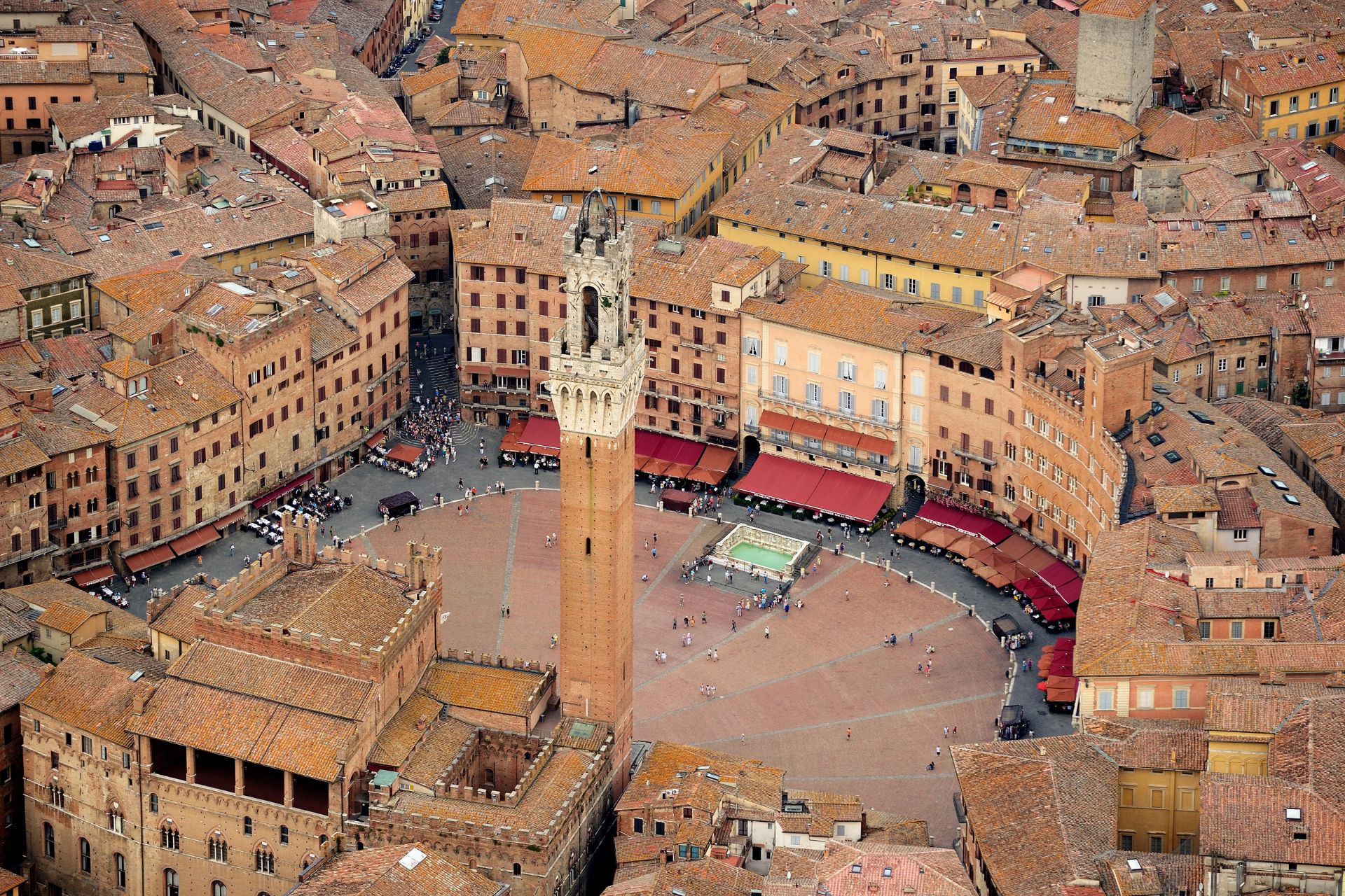 Siena: città del palio e di tradizioni